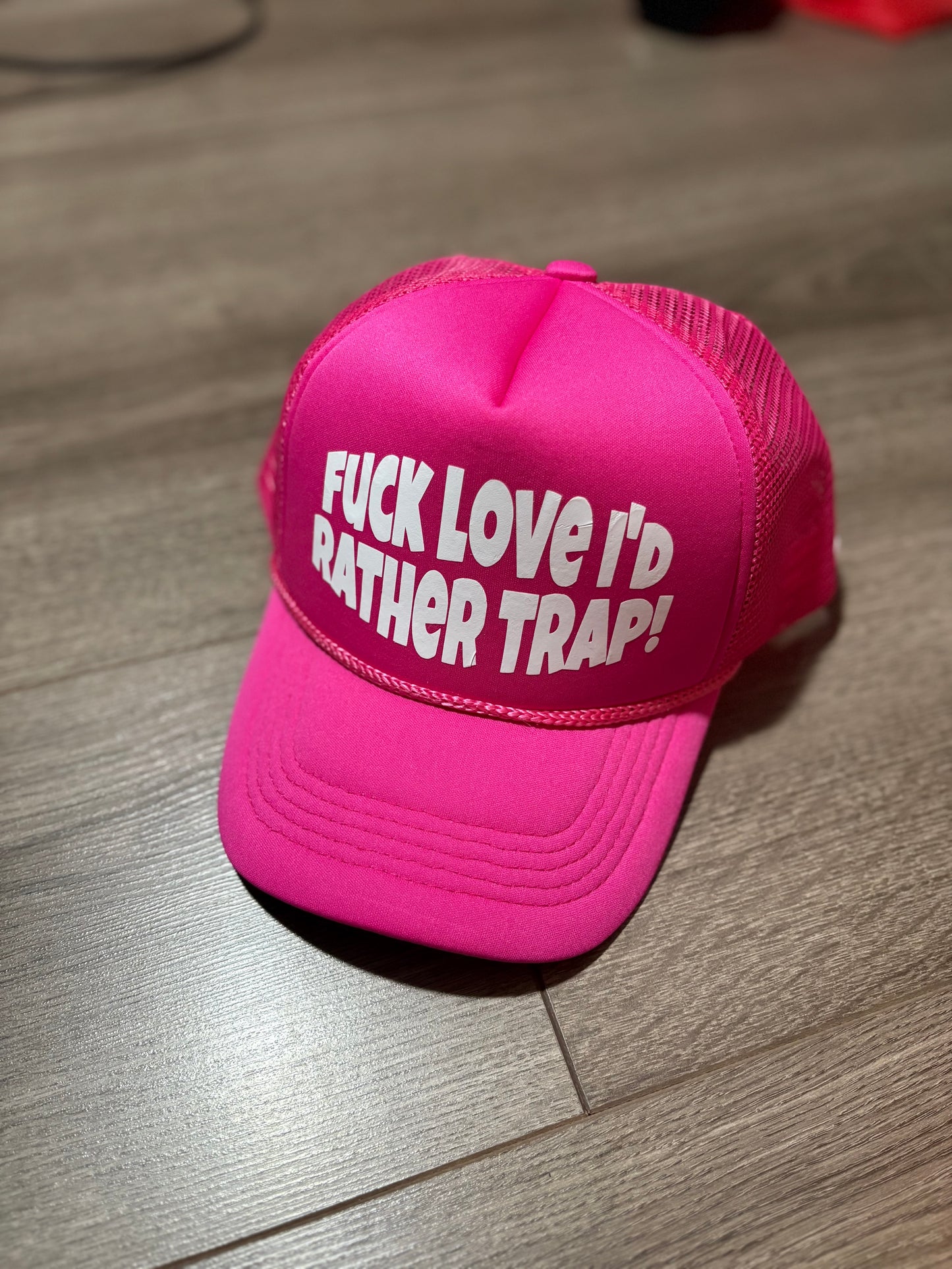 Warped logo Trucker